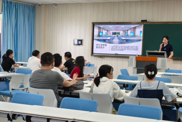 教育家精力为引领深化教师办理点评变革用数字化赋能教师成长 教育家精力为引领深化教师办理点评变革用数字化赋能教师成长